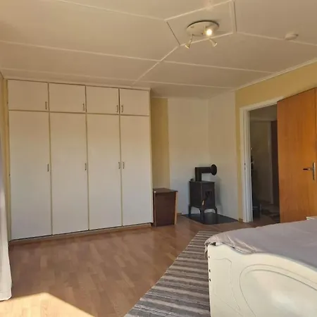 펜션 Cozy With Sauna, River Views And 10 Min From Hafjell And Lillehammer *